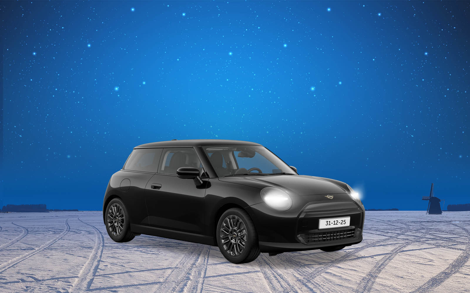 Zwarte auto met een sterrenhemel op de achtergrond